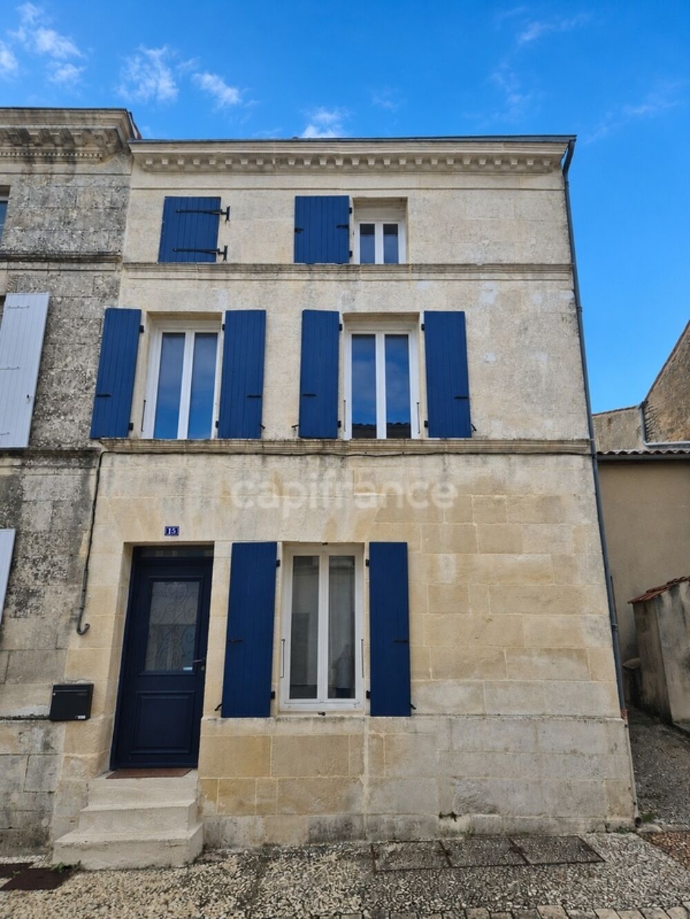 Vente Maison VENTE A TERME LIBRE - Maison 6 pièces PONS (17) - Centre ville - Piscine - Terrain de 167m² Pons