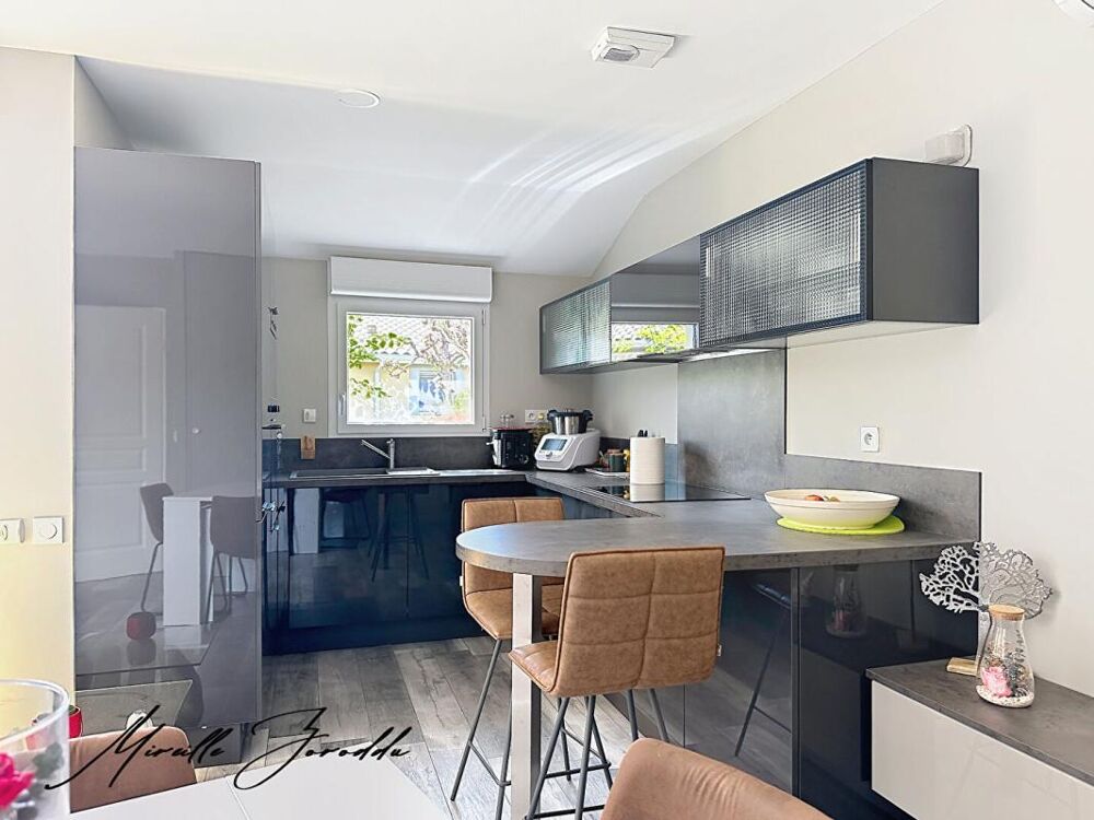 Jonquieres Saint Vincent villa 3 pièces 60 m² avec terrasse, parking