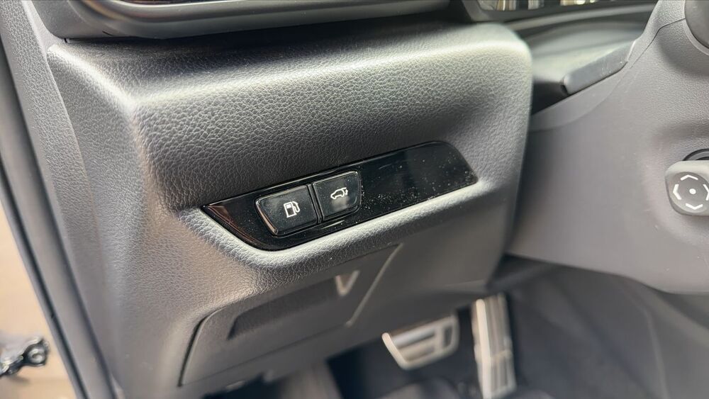 NX 2.5 VVT-i 450h+ 309 Plug in Hybrid AWD E-CVT F Sport Executi 2022 occasion 60260 Lamorlaye