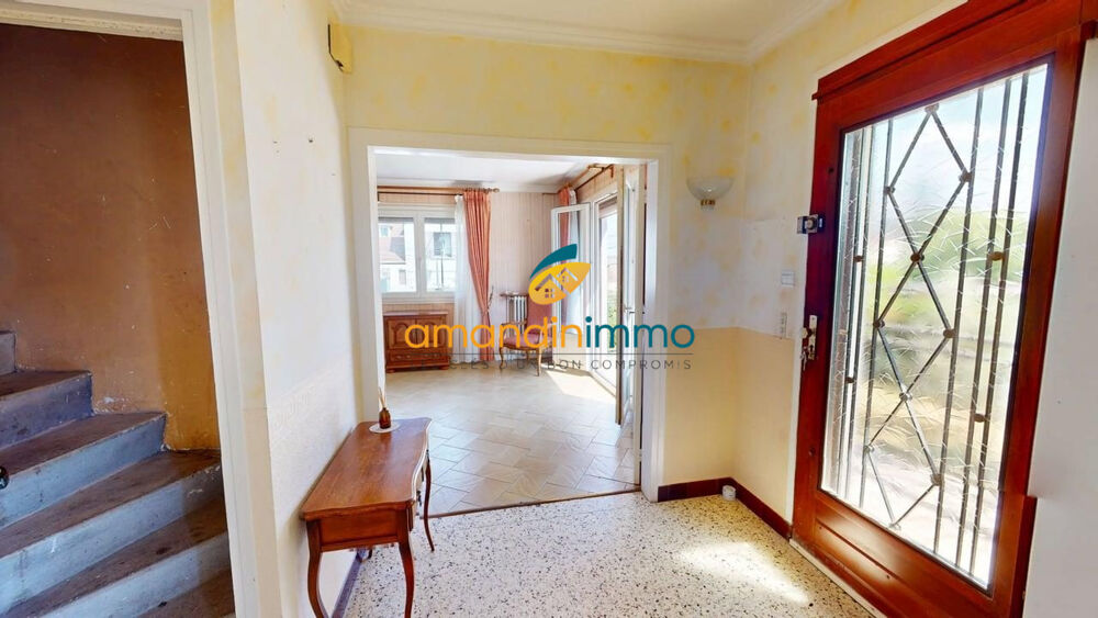 Vente Maison Maison individuelle 3 chambres avec sous-sol à Savigny Bourg Savigny le temple
