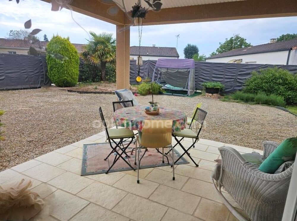 Maison de Plain-Pied Contemporaine (2012) 115 m² 3 chambres  La Rochefoucauld (16)