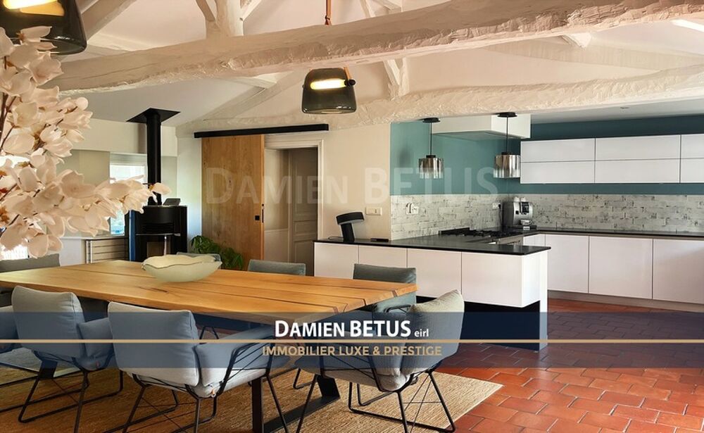 Vente Maison Maison à vendre 11 pièces proche CHALLANS (85), propriété haut de gamme, terres attenantes Challans