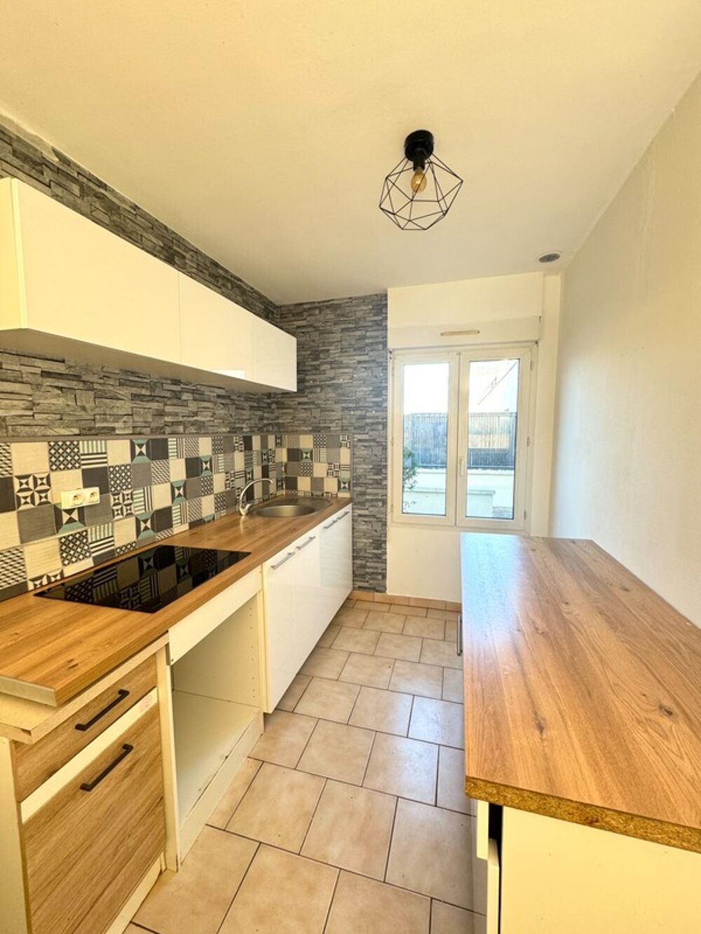 Vente Maison Maison 91 m² à vendre 5 pièces MANTES LA VILLE (78) - Terrasse - jardinet - Garage Mantes la ville