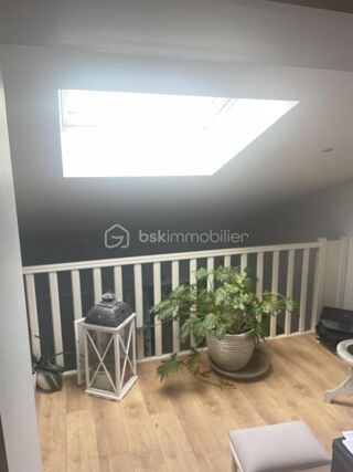  Maison à louer 4 pièces 150 m²