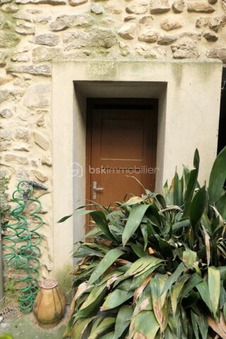  Immeuble � vendre 10 pi�ces 275 m�