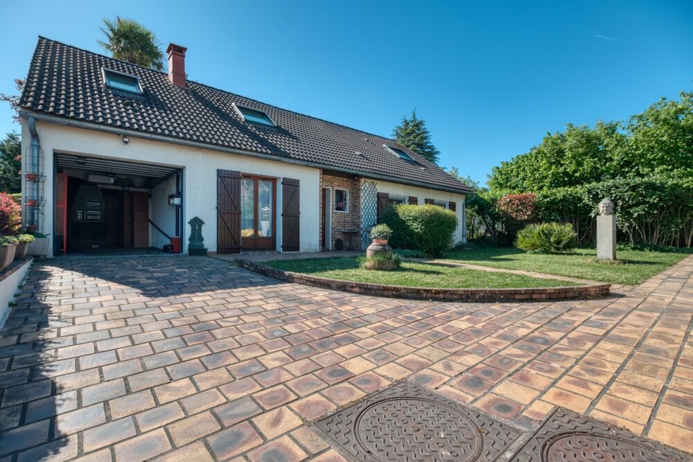 Elégante maison Familiale de 8 pièces 180m² avec Vie de Plain-Pied 6 Chambres - DPE C- Véranda et terrain arboré de 756m²