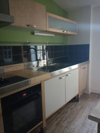  Immeuble à vendre 15 + pièces 130 m²