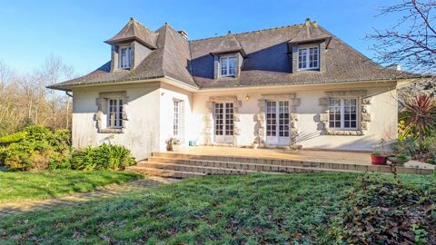   Maison 172 m� - 4 chambres - Bureau - Terrain  2200 m� - Bourg de PLOUDANIEL (29) Maison - 7 pi�ce(s) - 172 m�