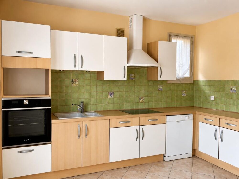 Vente Maison Maison à vendre 5 pièces garage et jardin à SAINT MARCEL LES VALENCE (26), proche de tous commerces et services Saint marcel les valence