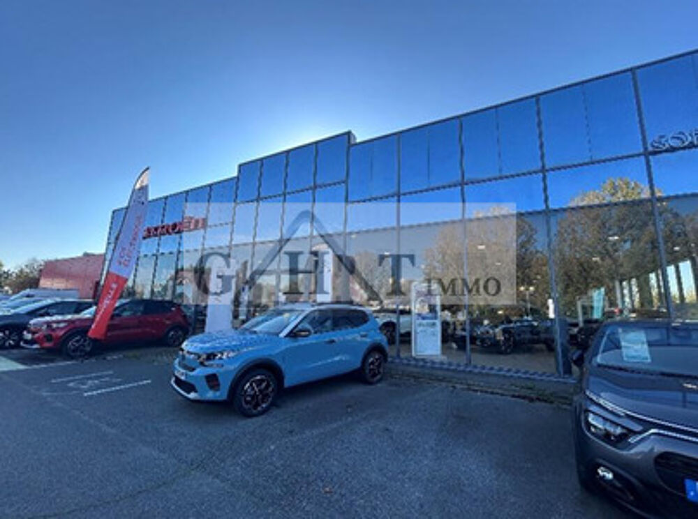   Btiment commercial et d'activit  Persan 