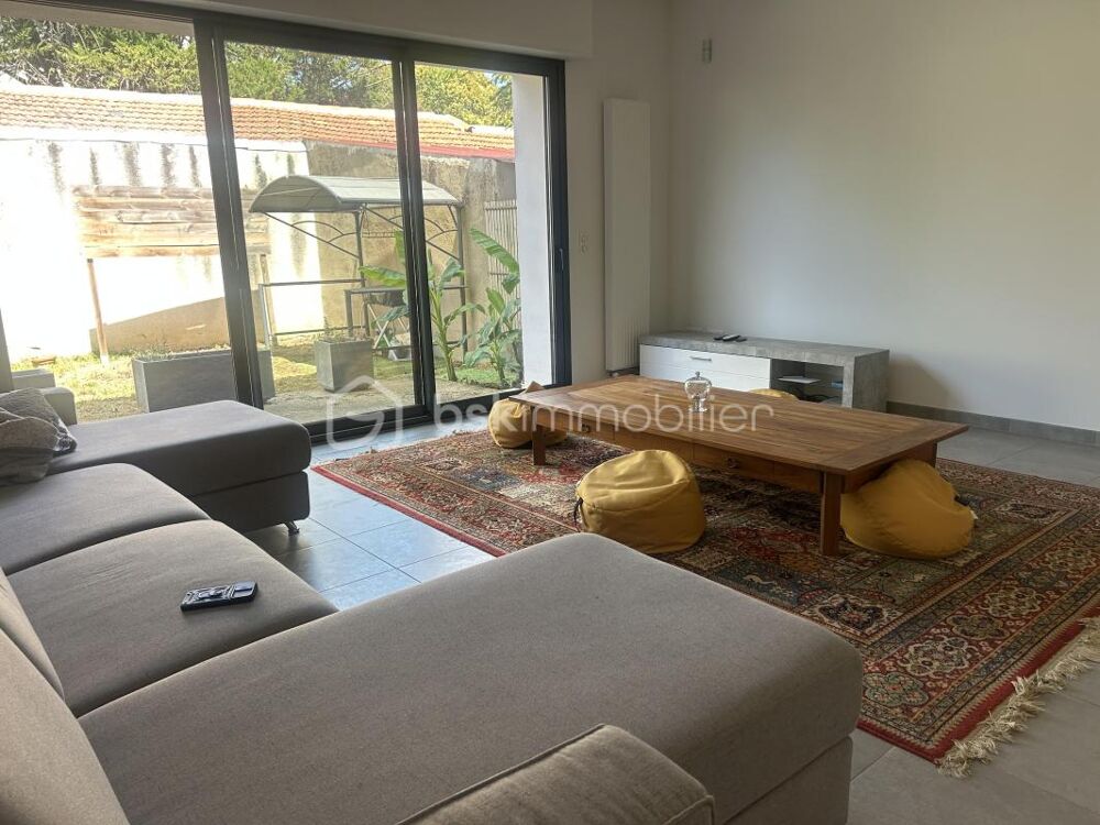 JOLIE MAISON-CENTRE VILLE -5 CHAMBRES - DONT STUDIO - GRANDS GARAGES