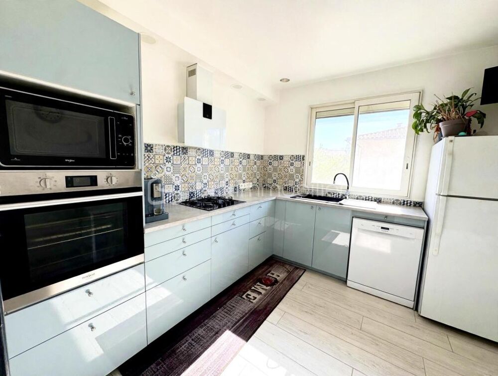 Maison rénovée - 6 pièces 151 m² - 4 chambres - Piscine, Dépendances & Écrin de 600 m²