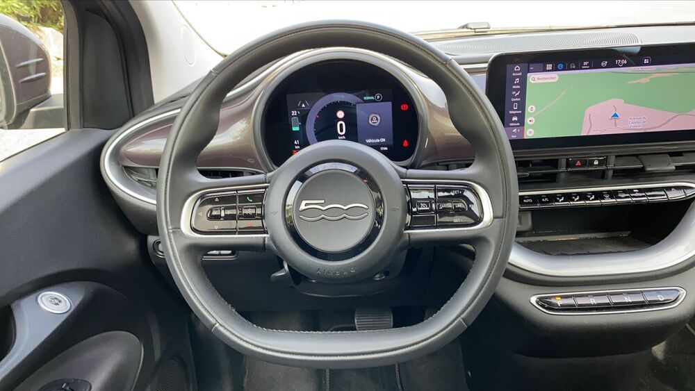 500 III 118 42kWh Icone - Automatique 2021 occasion 83600 Frejus
