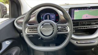 500 III 118 42kWh Icone - Automatique 2021 occasion 83600 Frejus