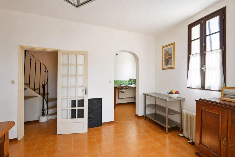 Maison meublée de 5 pièces de 79m2 à Saint-Gilles 30800