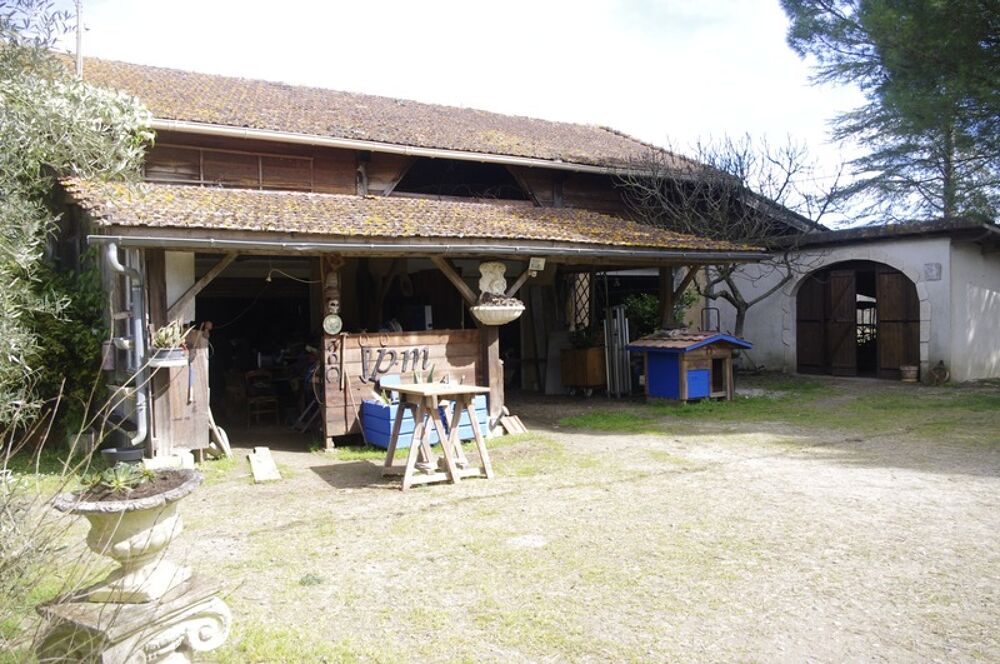 SAINT JEAN POUTGE 32, à vendre propriété de charme 8 pièces , dépendances et terrain arboré avec point d'eau
