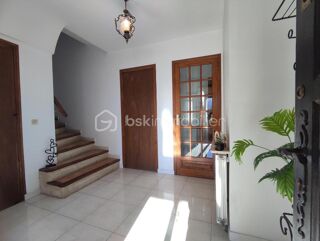  Villa  vendre 7 pices 142 m