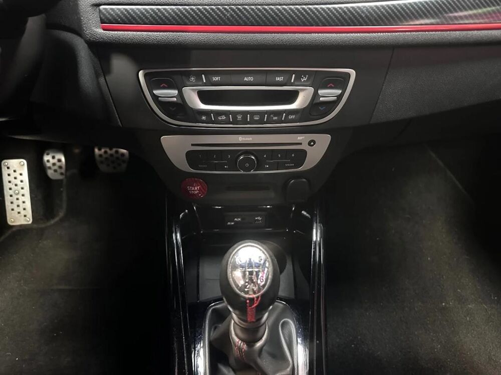 M&eacute;gane III Coup&eacute; 2.0 16V 265 S&S RS 2015 occasion 06700 Saint Laurent Du Var