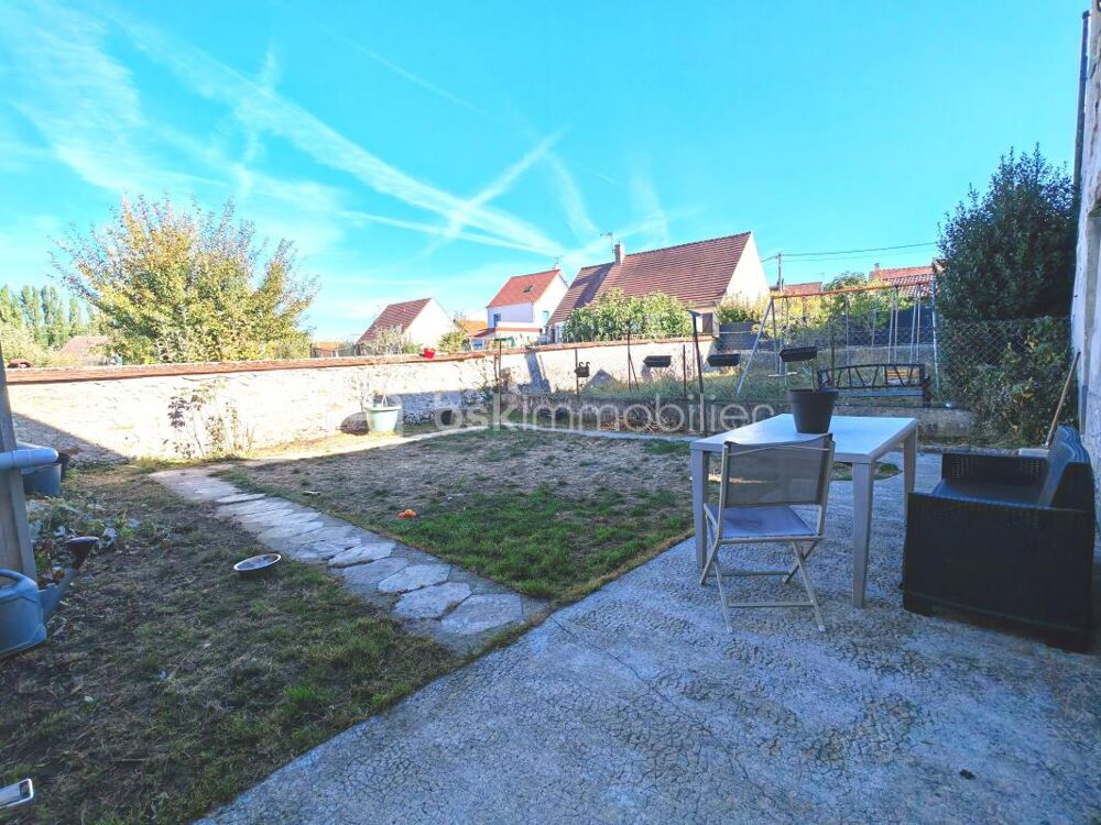 Maison avec jardin et terrasse