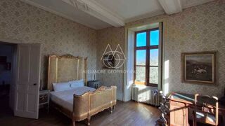  Proprit/chteau  vendre 15 + pices 700 m