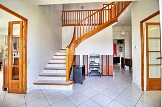  Maison � vendre 9 pi�ces 240 m�