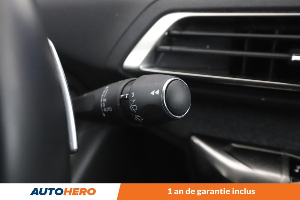 3008 1.2 PureTech Allure EAT8 130 ch 2019 occasion 92130 Issy-les-Moulineaux