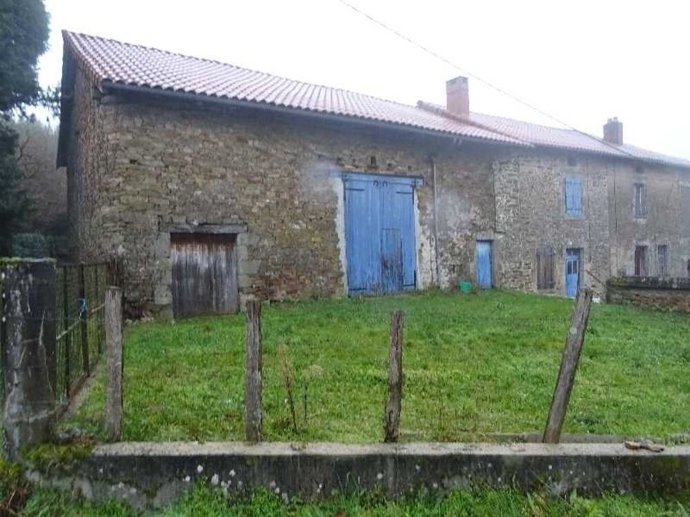 SECTEUR DOURNAZAC ENSEMBLE IMMOBILIER DE DEUX HABITATIONS AVEC DEUX BELLES GRANGES ATTENANTES ET UNE DEPENDANCE AVEC FOUR A PAIN