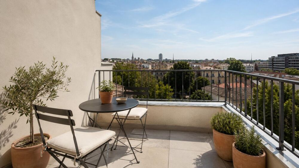 Vente Appartement T4 AVEC 2 EXTERIEURS + PARKING Bordeaux