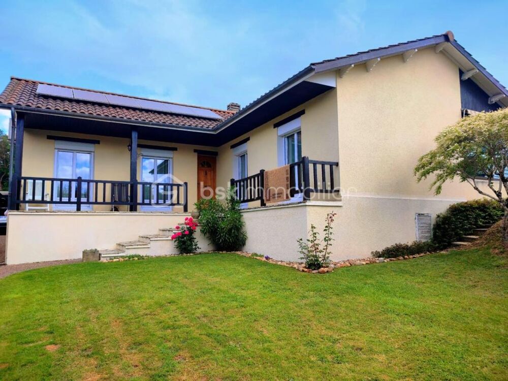Maison de plain-pied rénovée de 135m2 avec piscine