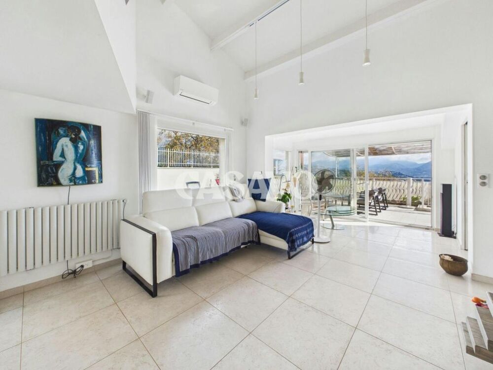 Vente Villa Vente Maison 3 pièces de 98m² - 06100 Nice Nice