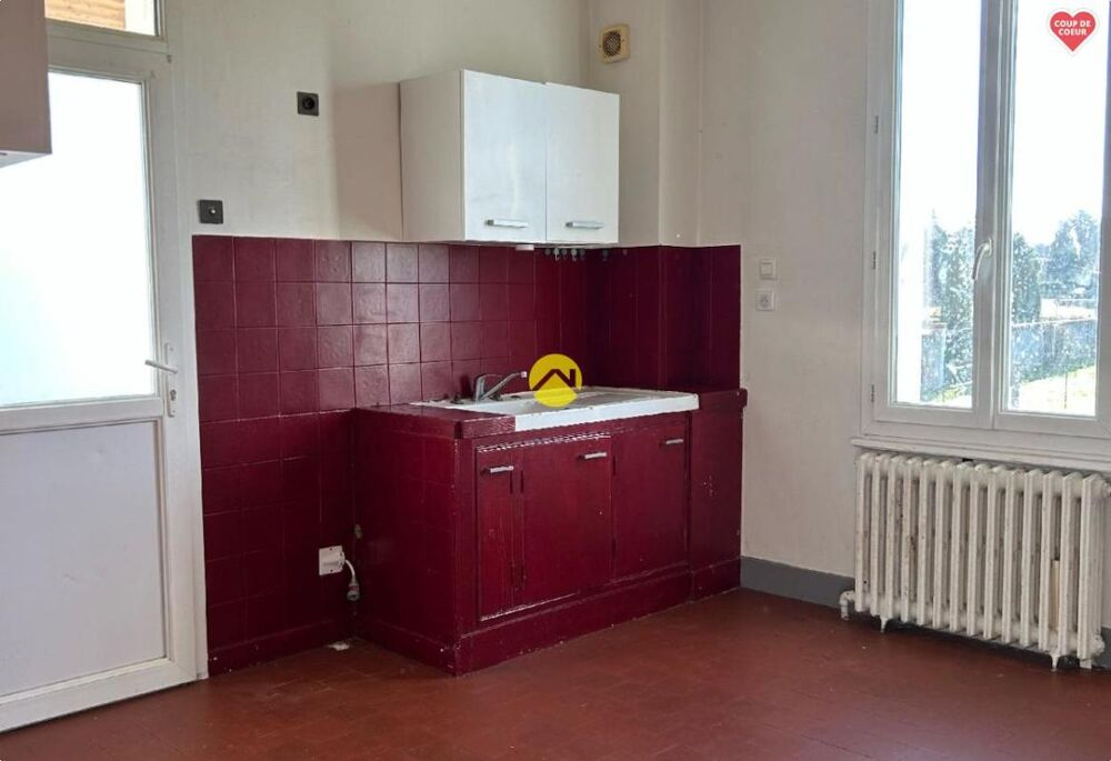MAISON 3 CHAMBRES TERRAIN 828M²