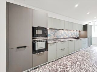  Appartement à vendre 4 pièces 143 m²