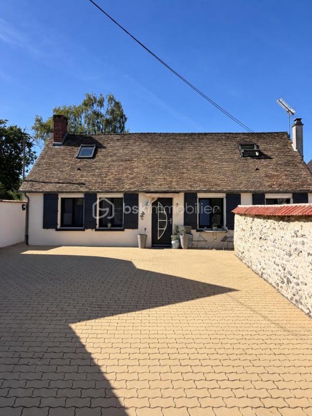 Maison 4 chambres avec véranda, jacuzzi et terrain de 1 830 m²  à 5 minutes de Gisors