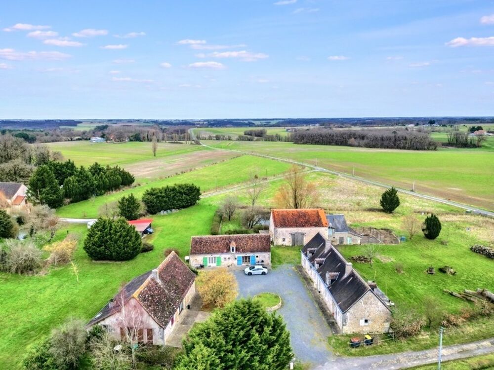 Vente Maison À Vendre : Corps de ferme avec potentiel locatif au Petit-Pressigny Le petit pressigny