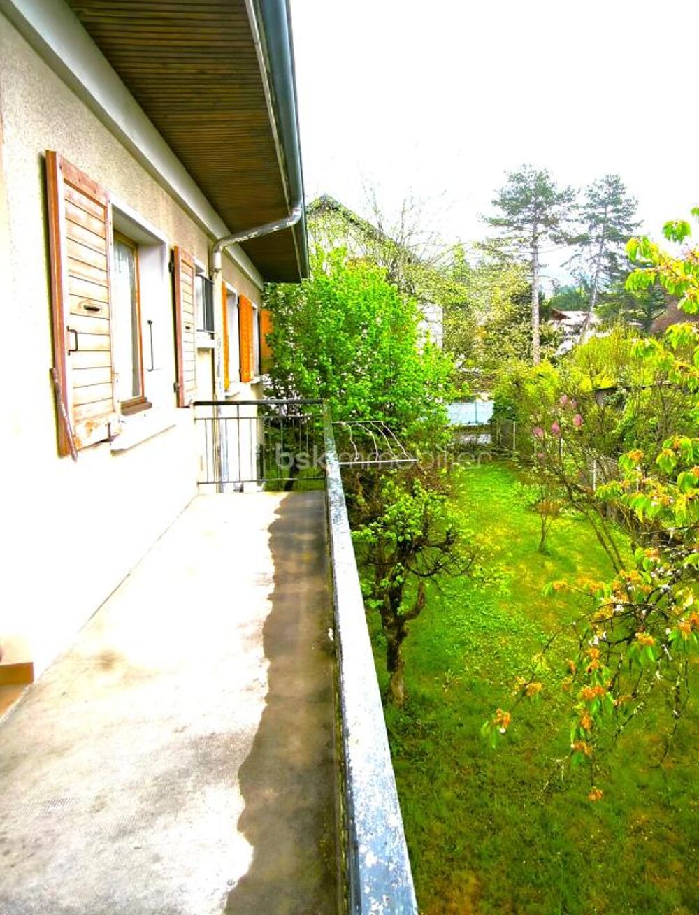 MAISON DE 220M2 ET 880M2 DE TERRAIN