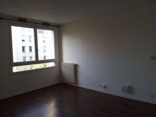  Appartement à louer 2 pièces 55 m²