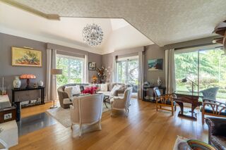  Propriété/château à vendre 11 pièces 328 m²