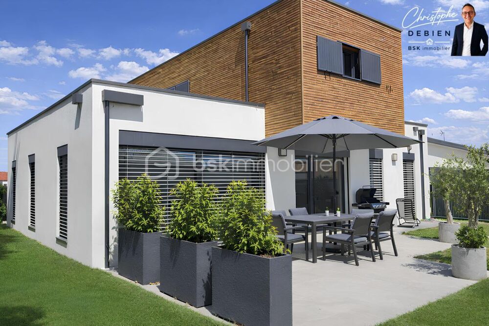 MAISON CONTEMPORAINE 2021  BASSE CONSOMMATION  CENTRE BOURG  LUMINEUSE  3/4 CHAMBRES  GARAGE & BORNE ÉLECTRIQUE