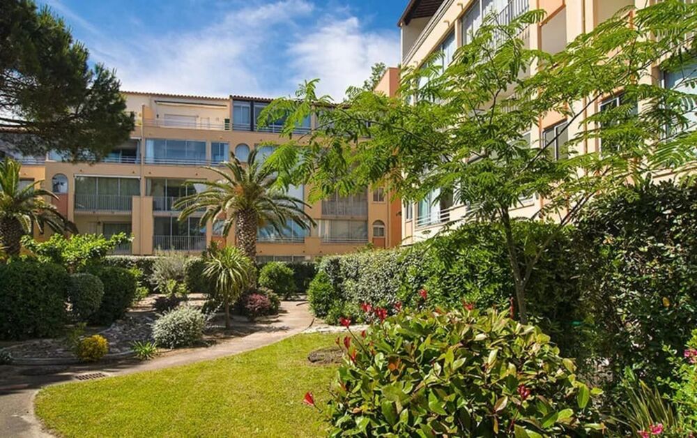 Vente Appartement APPARTEMENT MEUBLÉ AVEC CABINE FERMÉE – LOGGIA 10M² – PISCINE & PARKING – LE CAP D'AGDE Le cap d agde