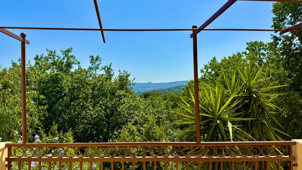 Grimaud - Appartement en duplex avec vue sur la plaine