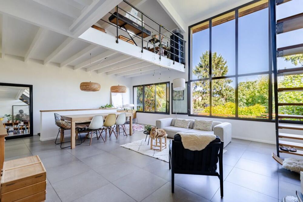 Vente Maison VILLENEUVE-LE-ROI – MAISON FAMILIALE DE CARACTÈRE – 231 M² HABITABLES – 4 CHAMBRES – TERRAIN 698 M² – GARAGE AVEC MEZZANINE Villeneuve le roi