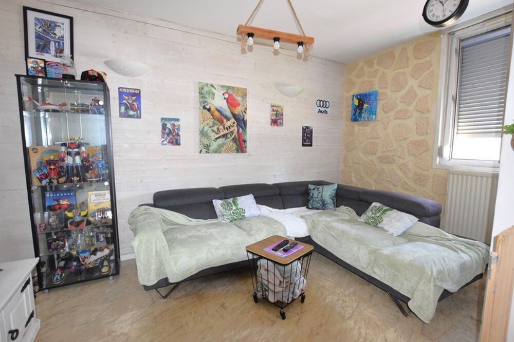 Firminy  Appartement familial lumineux de 121 m²  7 pièces