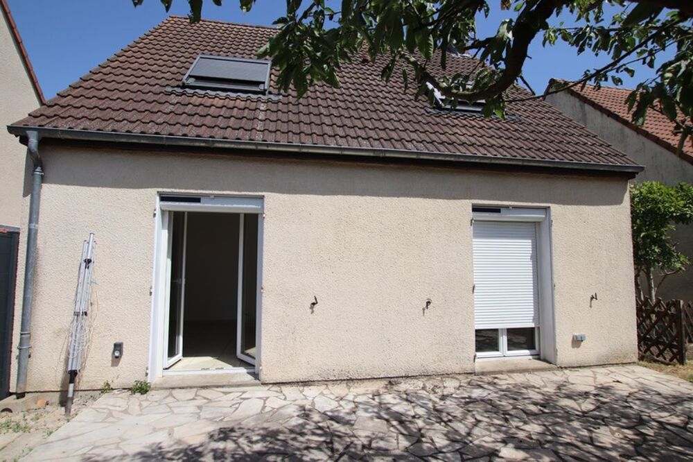Vente Maison ORLEANS SUD, au calme, maison non mitoyenne de 100m2 avec garage classée énergétiquement en C Orleans