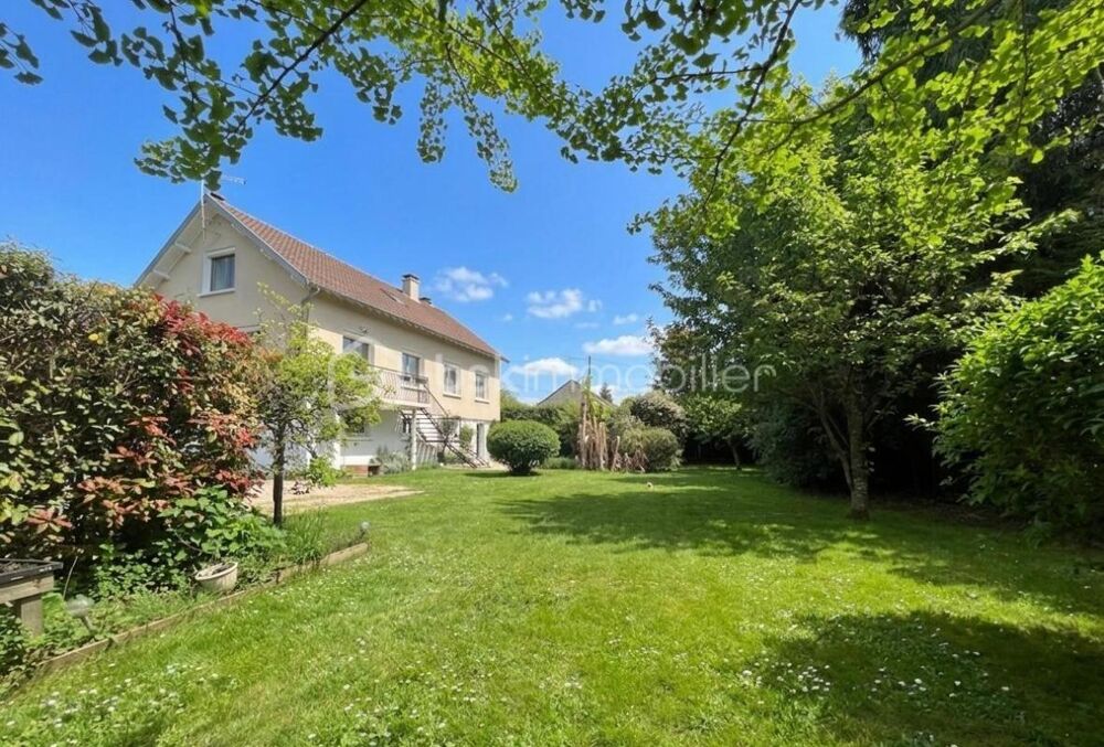 Maison 8 pièces 163 m² · à Mouroux · 163 m² · 345 000 €