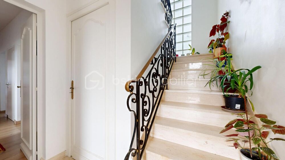 Maison de Type T6 de 161 m²