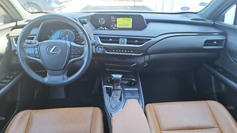 UX 250h 2.0 VVT-i 184 Hybrid 4WD e-CVT Luxe 2020 occasion 73000 Chambery