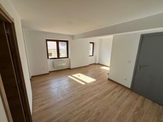  Appartement à louer 3 pièces 70 m²