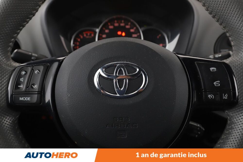 Yaris 1.33 VVT-i Collection 5P 99 ch 2016 occasion 92130 Issy-les-Moulineaux