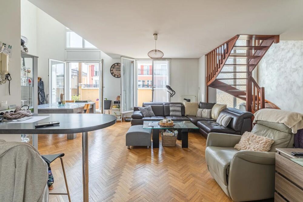 Grand duplex lumineux à Villeneuve-la-Garenne