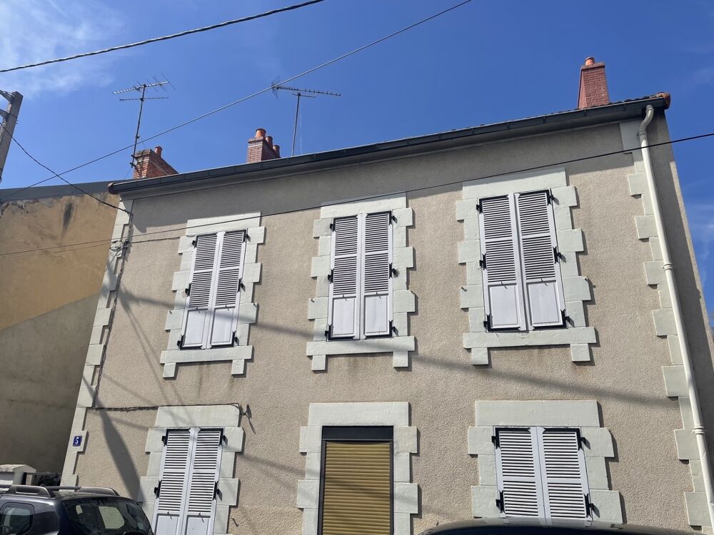 Maison 7 pièces 92 m² · à Montlucon · 92 m² · 80 000 €